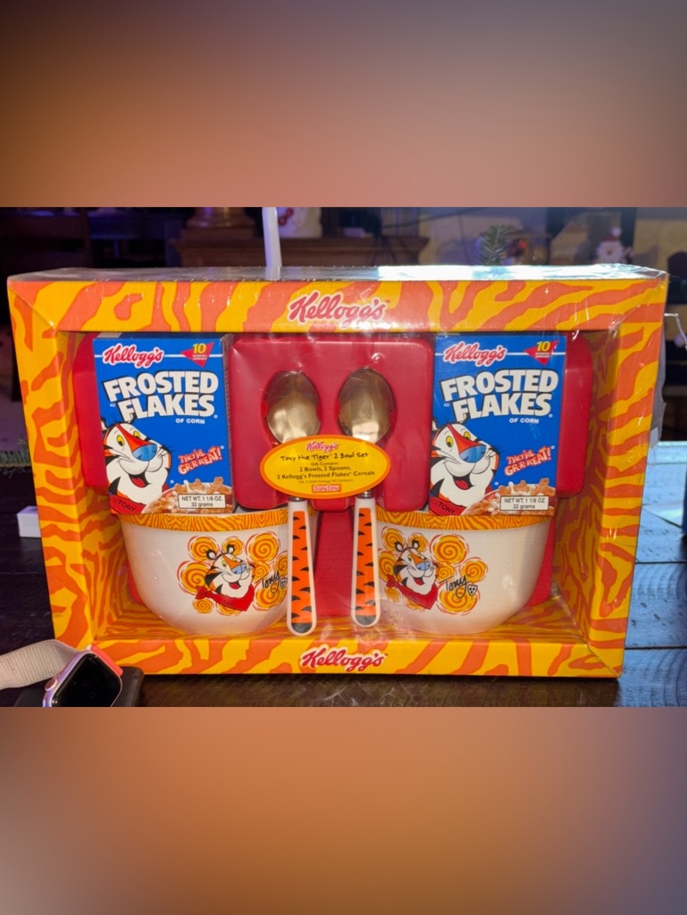 VINTAGE Sealed 2001 Kelloggs Tony The Tiger 2 Bowl Cereal Set Frosted Flakes.